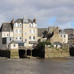Le Jeudi 03 Décembre 2026 : LANDERNEAU & LA FONDATION LECLERC